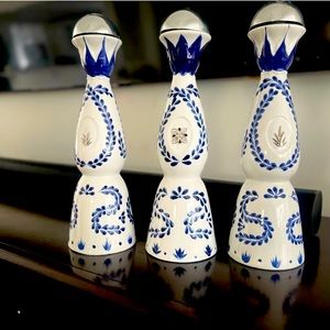 3 CLASE AZUL BOTTLES